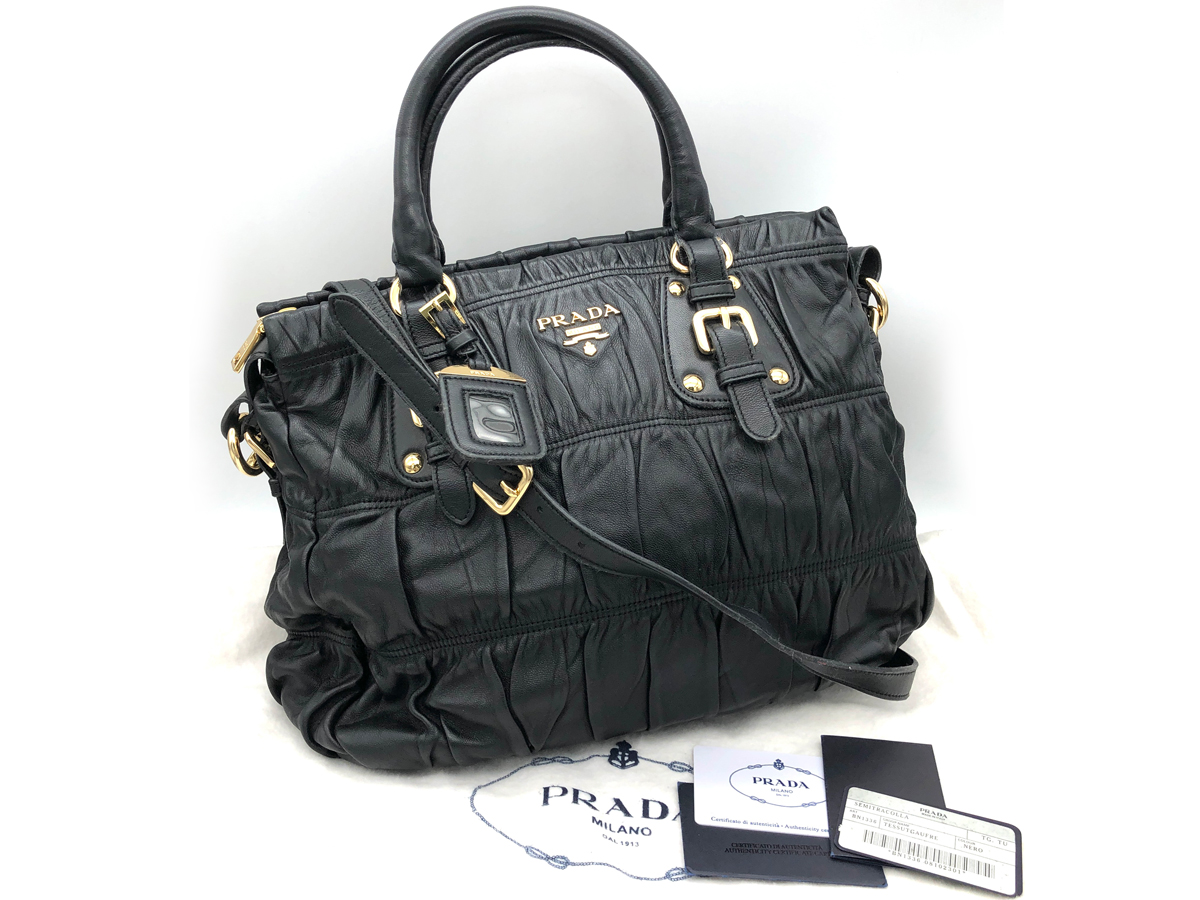 PRADA レザーハンドバッグ