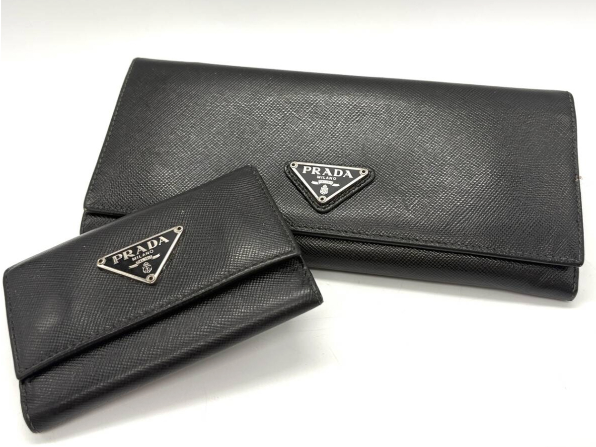 プラダ　財布