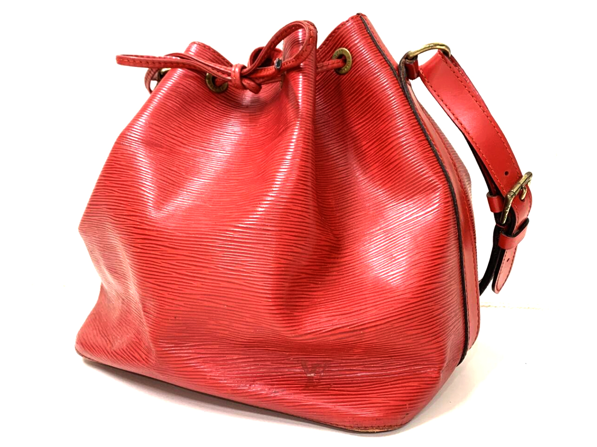 LOUIS VUITTON エピ プチノエ